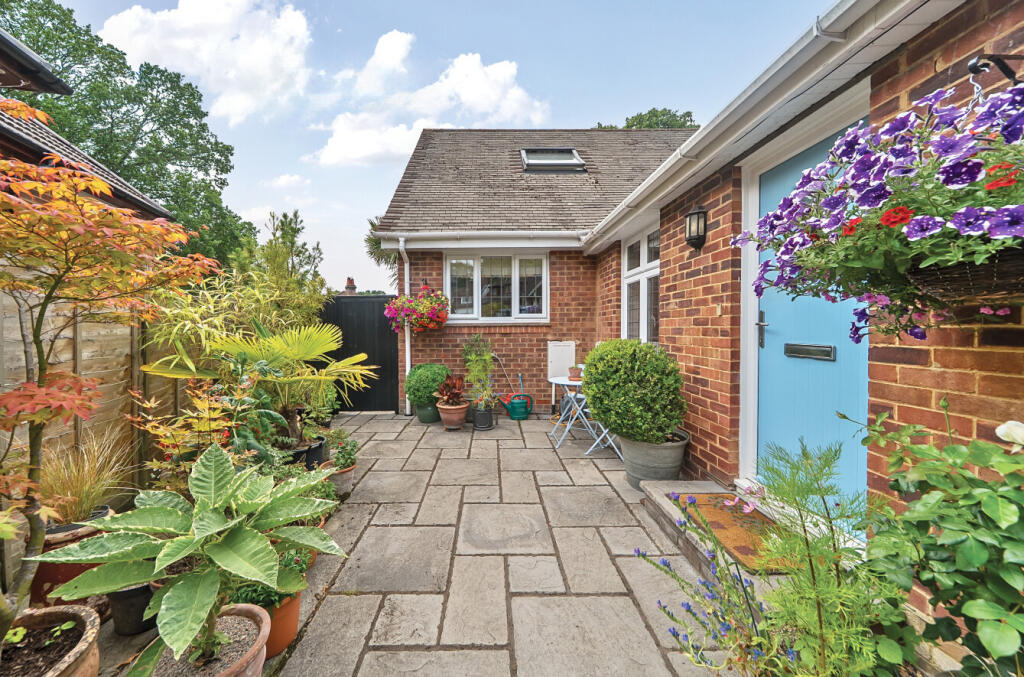 1316143-4-685eed4...