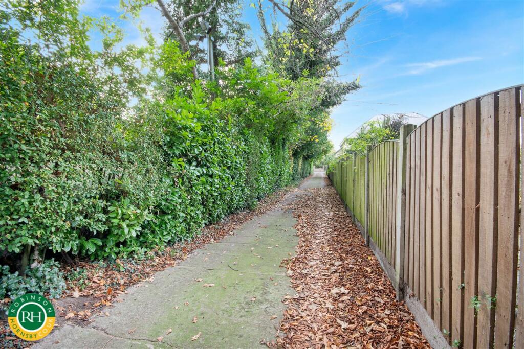 private driveway