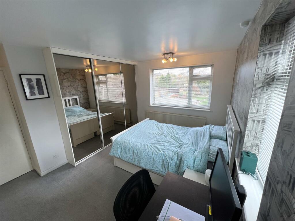Bedroom 2B.JPG