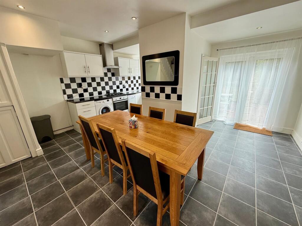 CR52 Dining Kitchen.jpg