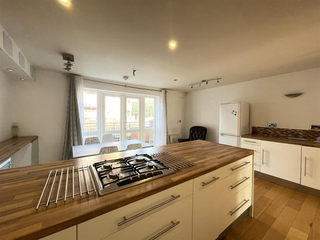 Living / Dining Room