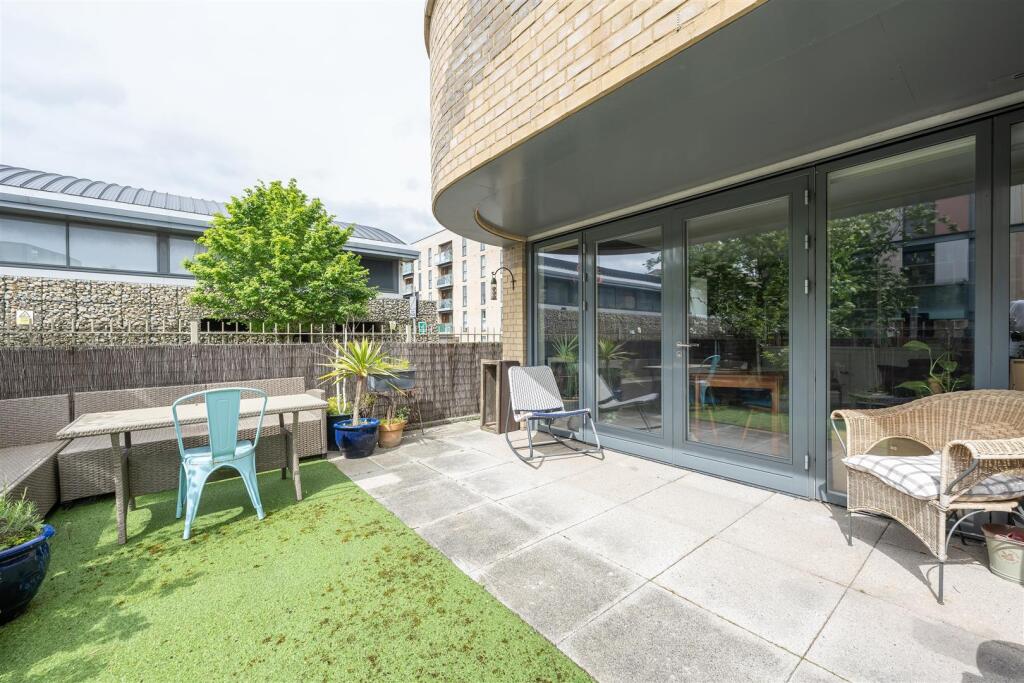 Altius Court E4