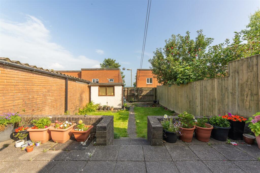 5 Gilwern Place-15.jpg