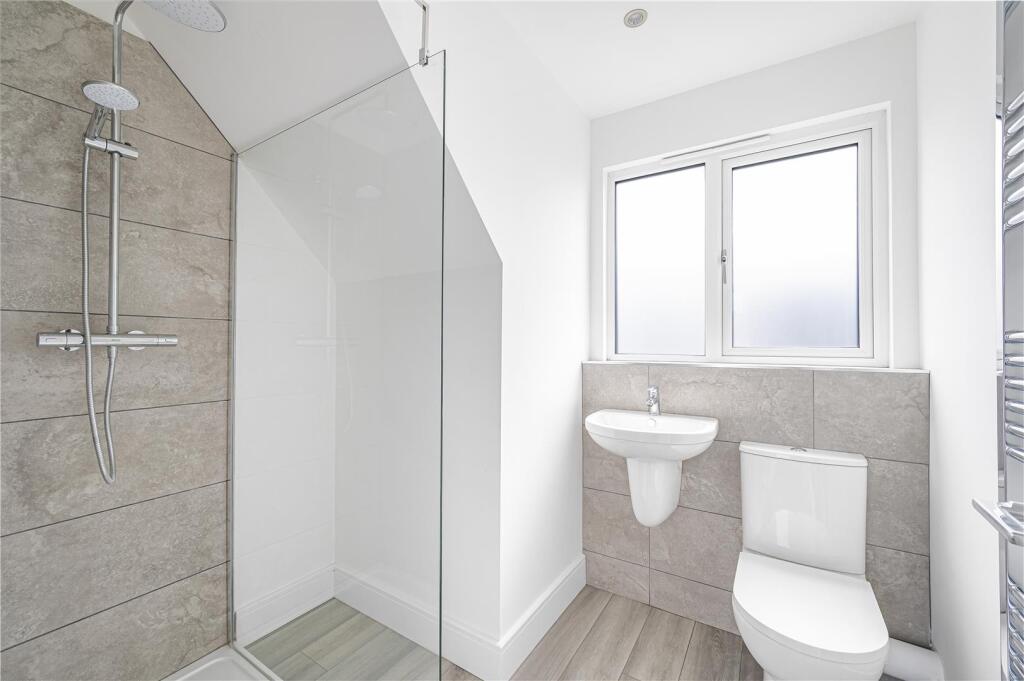 First Floor Shower Room/WC