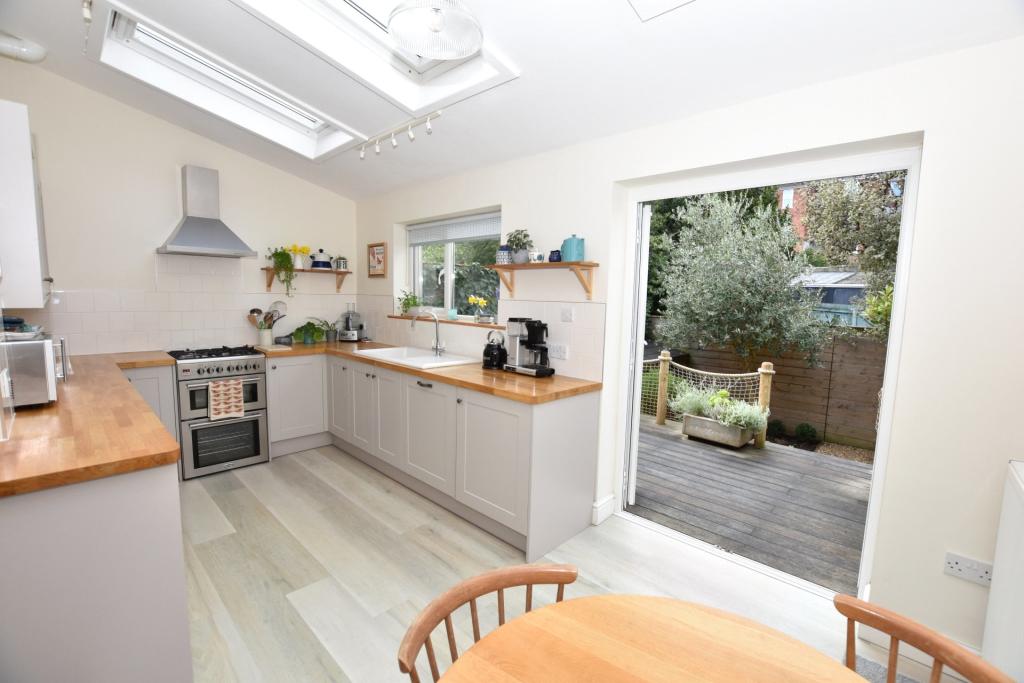 Kitchen/Breakfast Rm