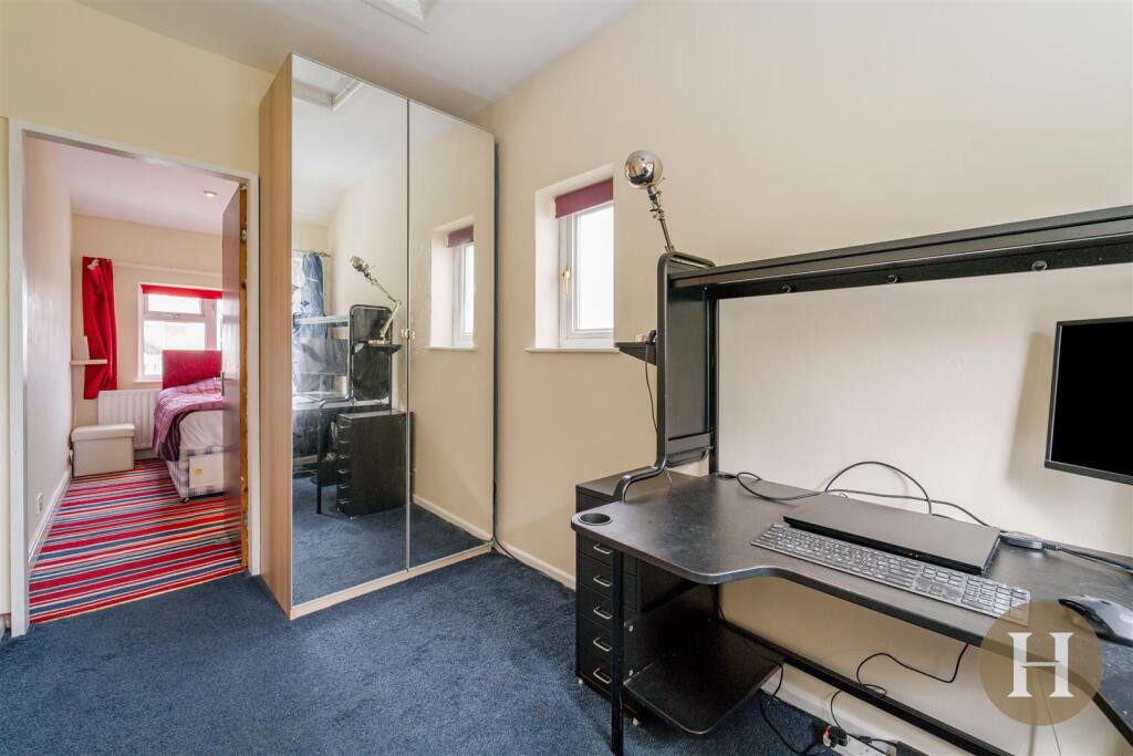 Hadleigh Estate Agents-14.jpg