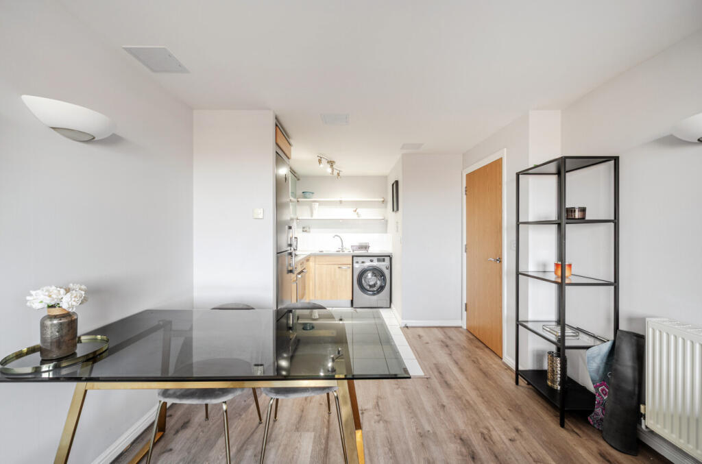 1384138-2-6929c9b...