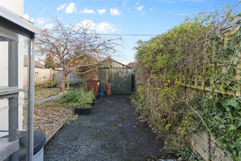 Store/Garage
