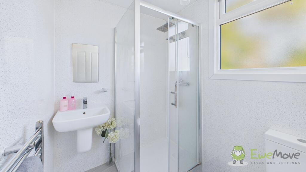 CAM02351G0-PR0081-STILL004