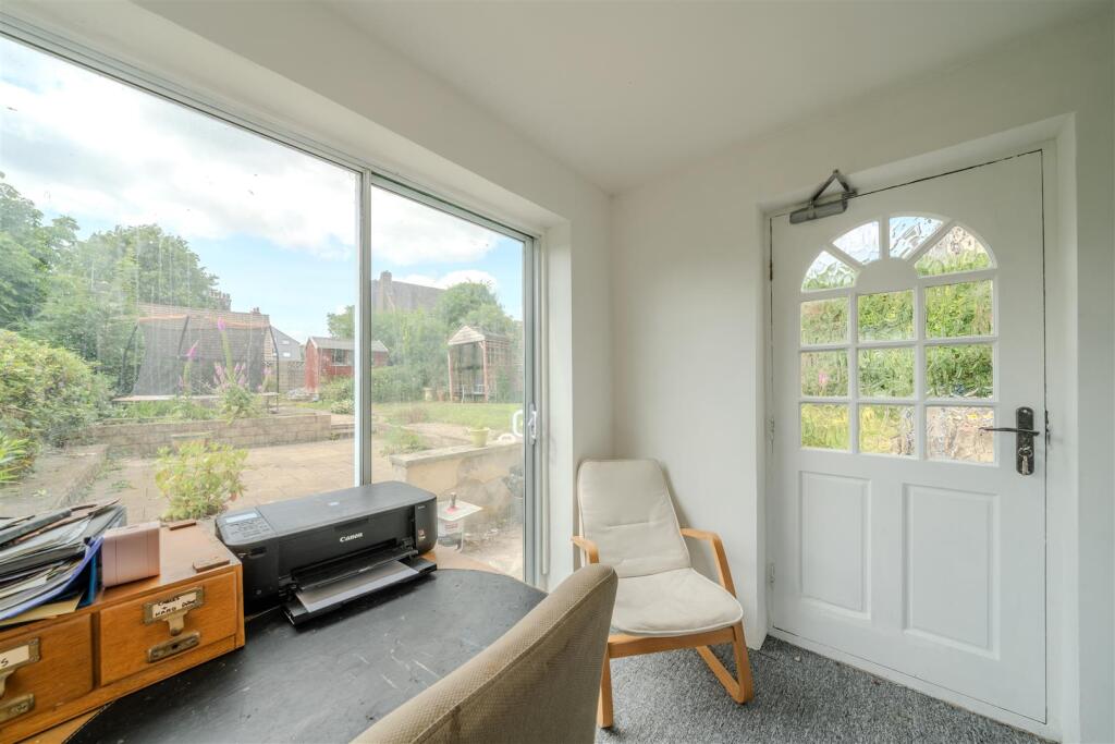 19 Lyneholmes Rise-156.jpg