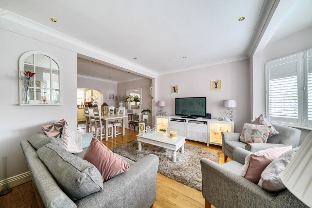 1341835-1-68a5cb4...