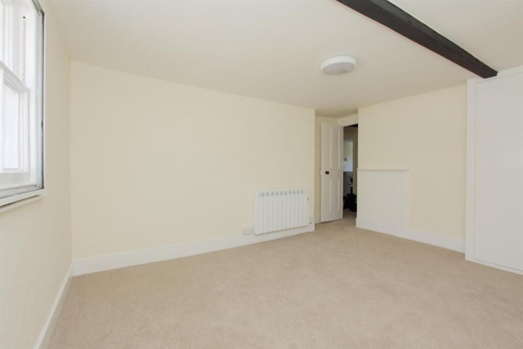 25b new street ph15.JPG