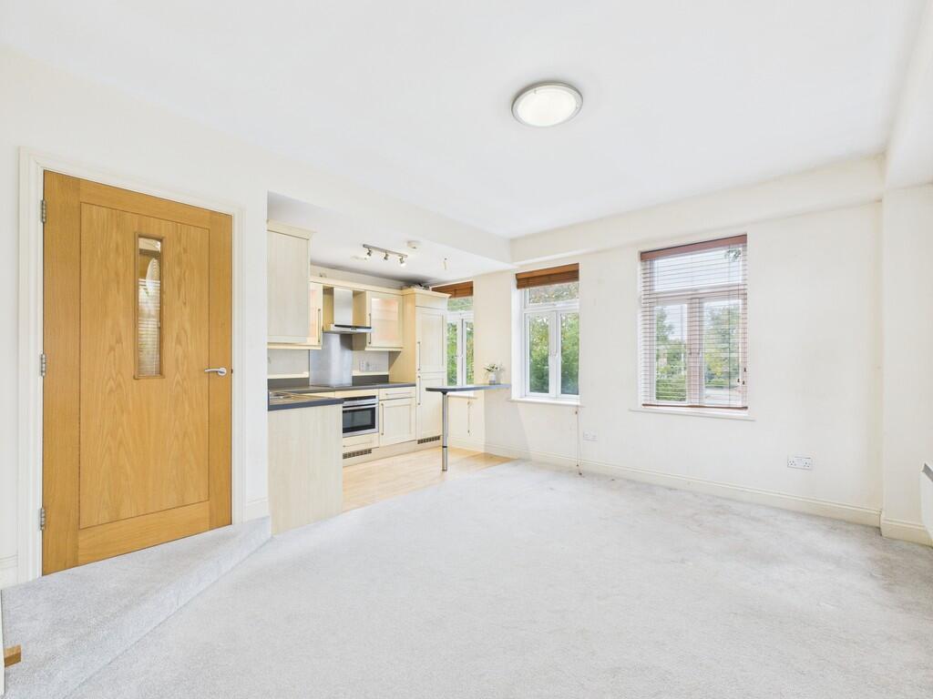 CAM04018G0-PR0381...