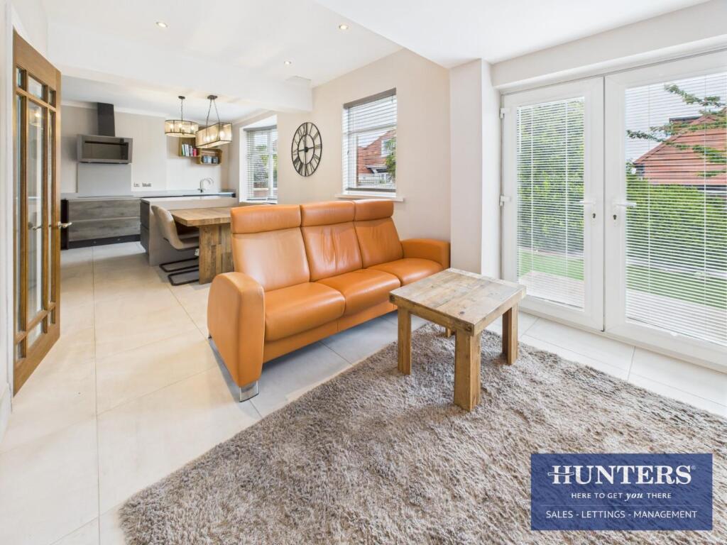 Kitchen / Living Room