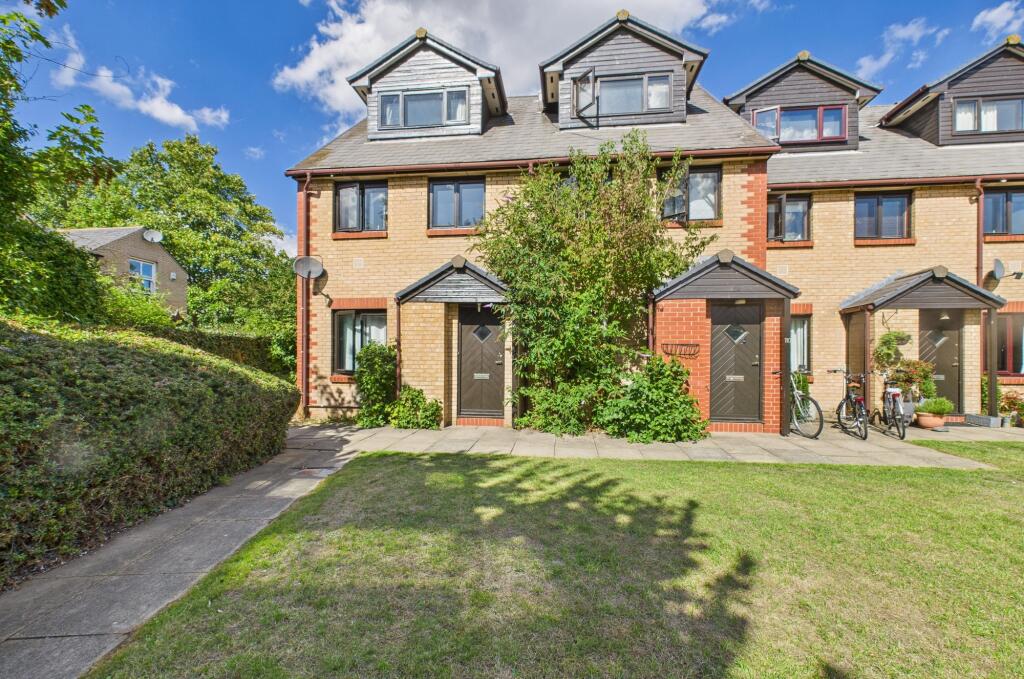 CAM02545G0-PR0487-STILL001