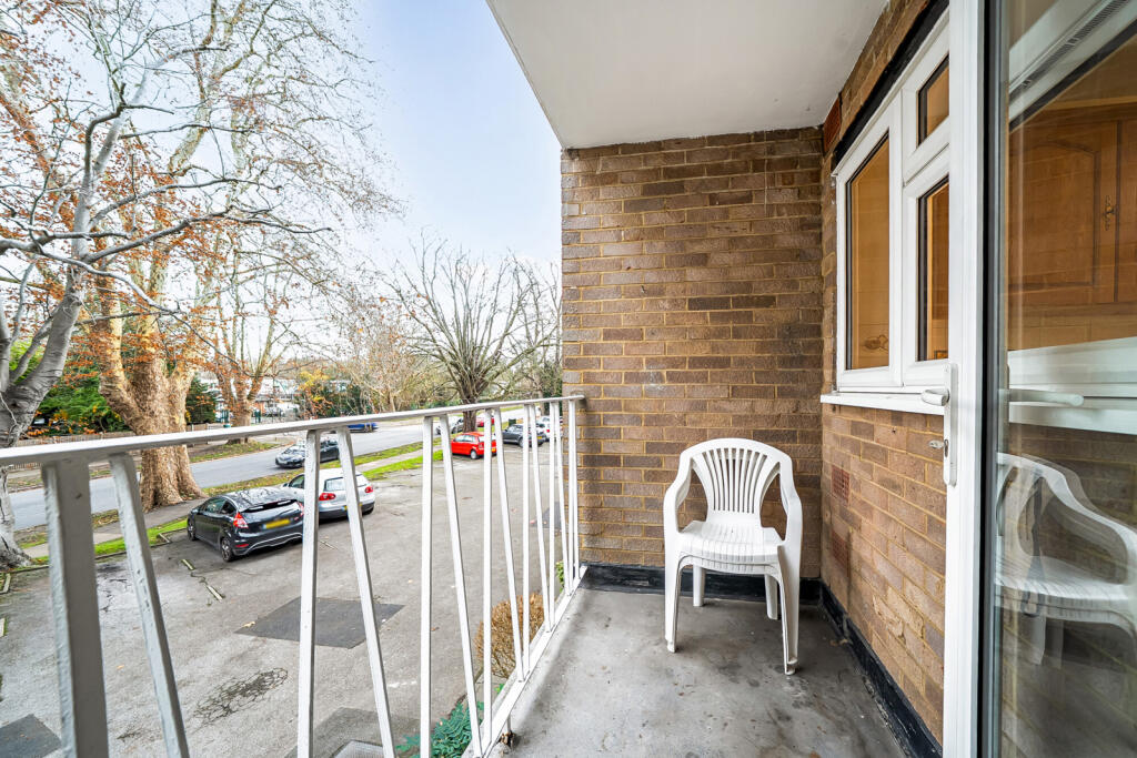 1393502-14-694184...