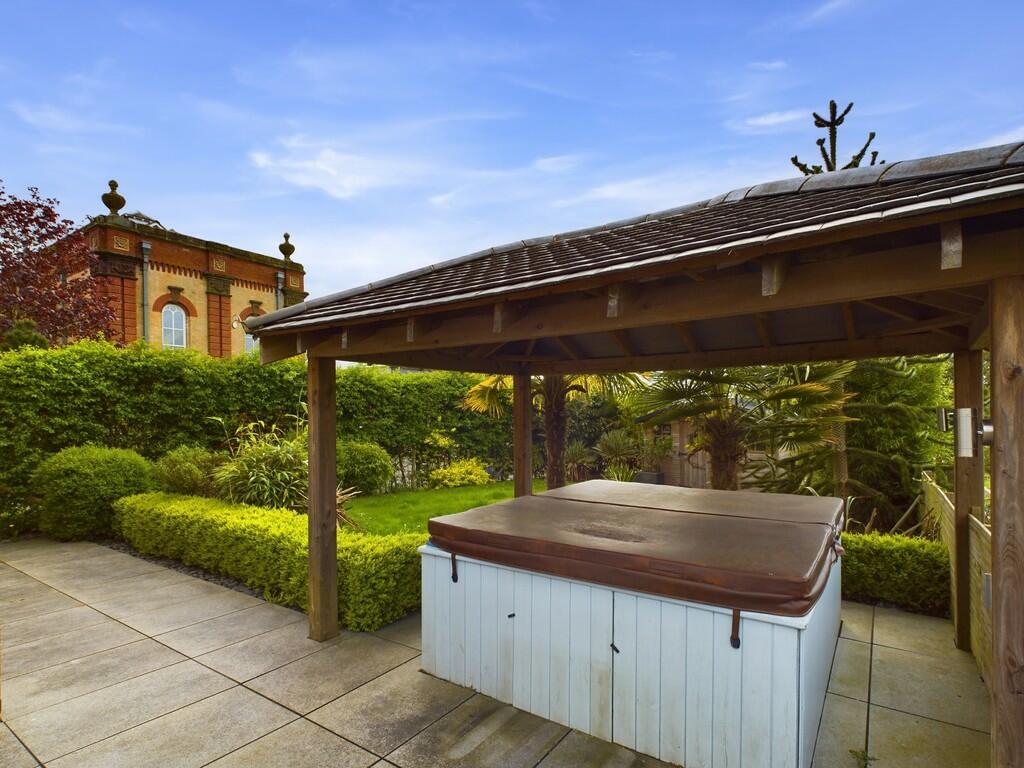 12-Rear_Garden-C