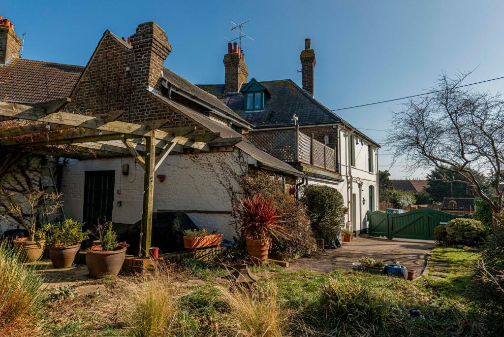 Rear Garden (2)