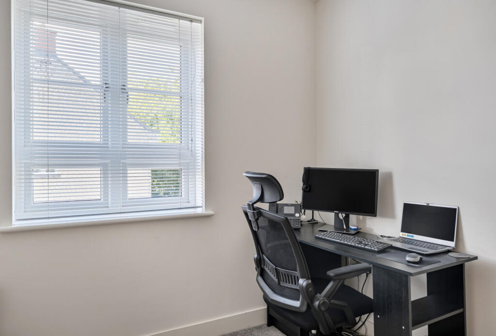 1354807-11-68c441...