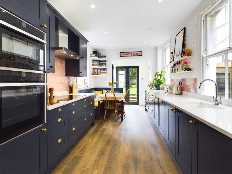 Kitchen breakfast room 