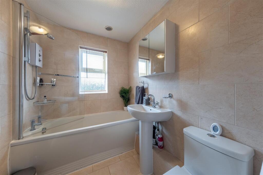 6 Gowy Court-025.jpg