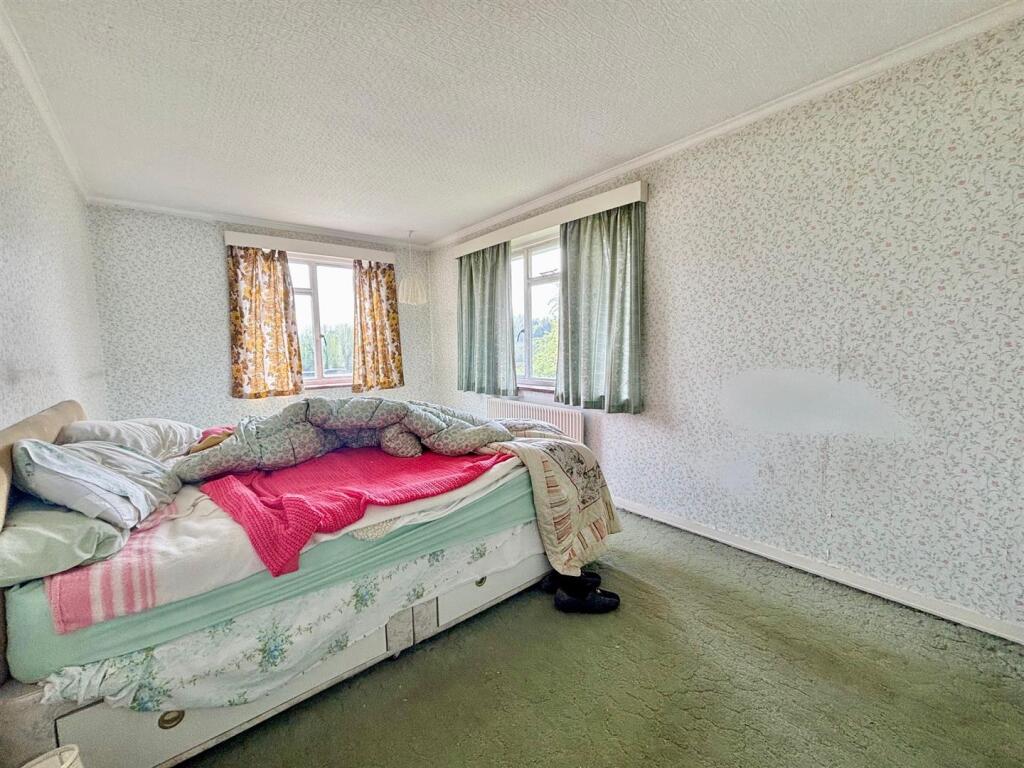 BED1.jpg