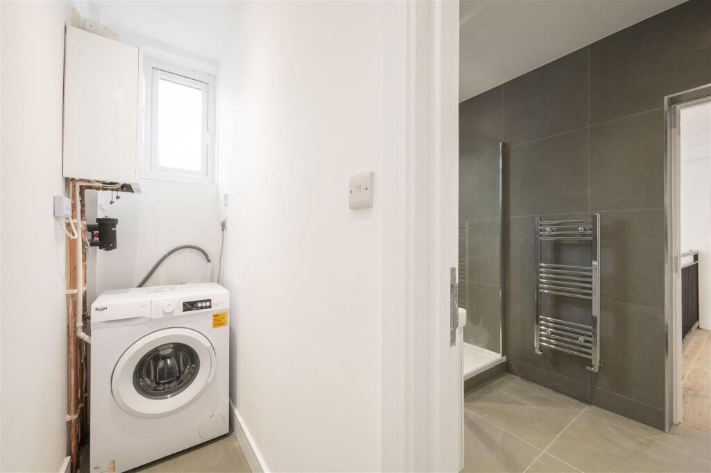 Flat 3, 80 Durham Road,16.jpg