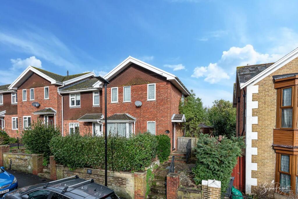 10 Winton Court