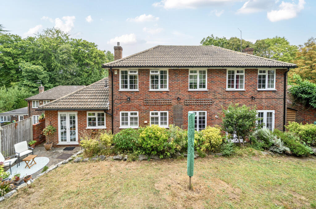 1343261-4-68adaed...