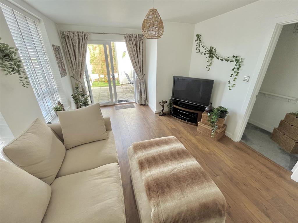 Lounge Aspect 3.jpg