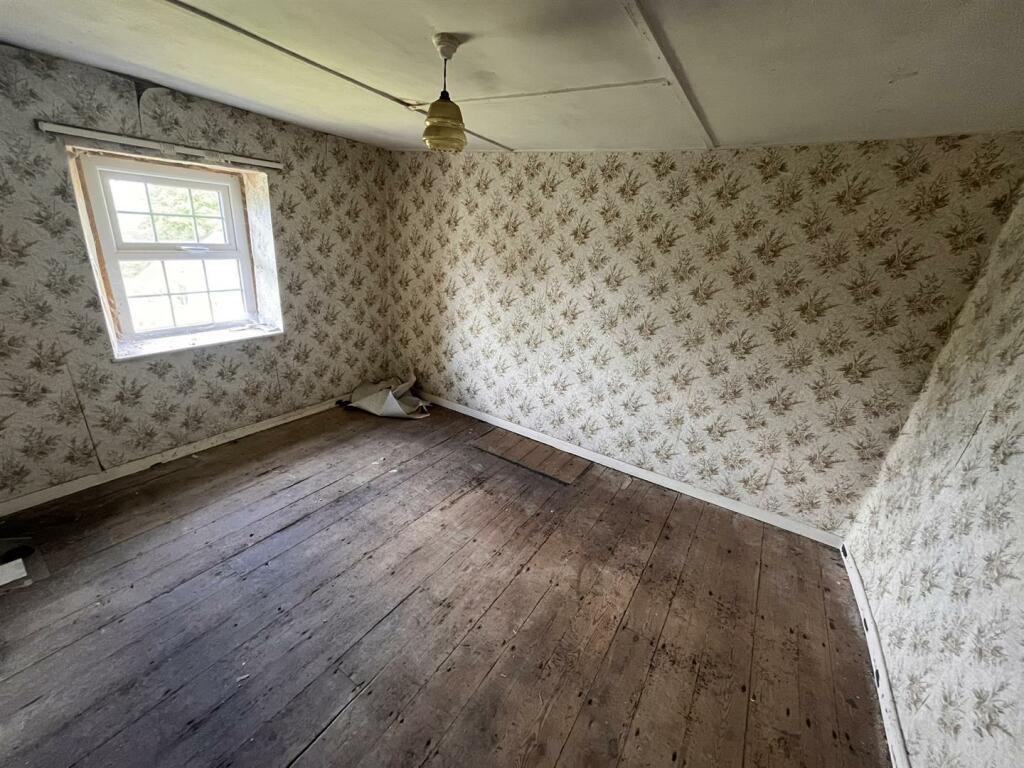 BEDROOM 2 off