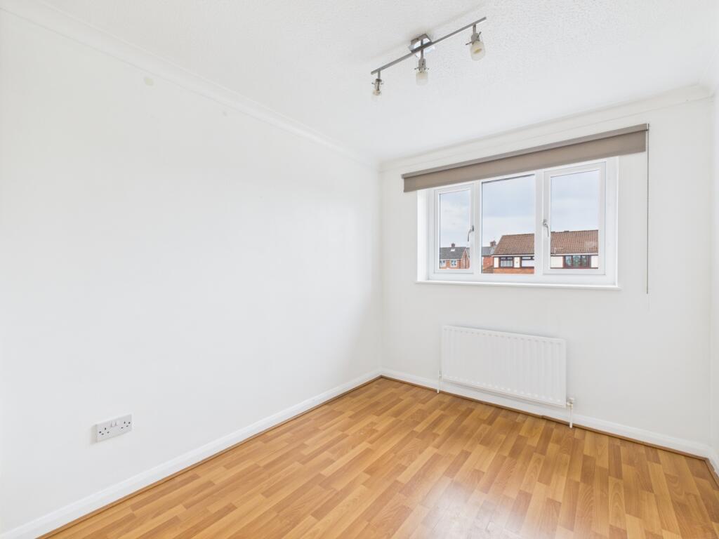 CAM03729G0-PR0059-STILL019