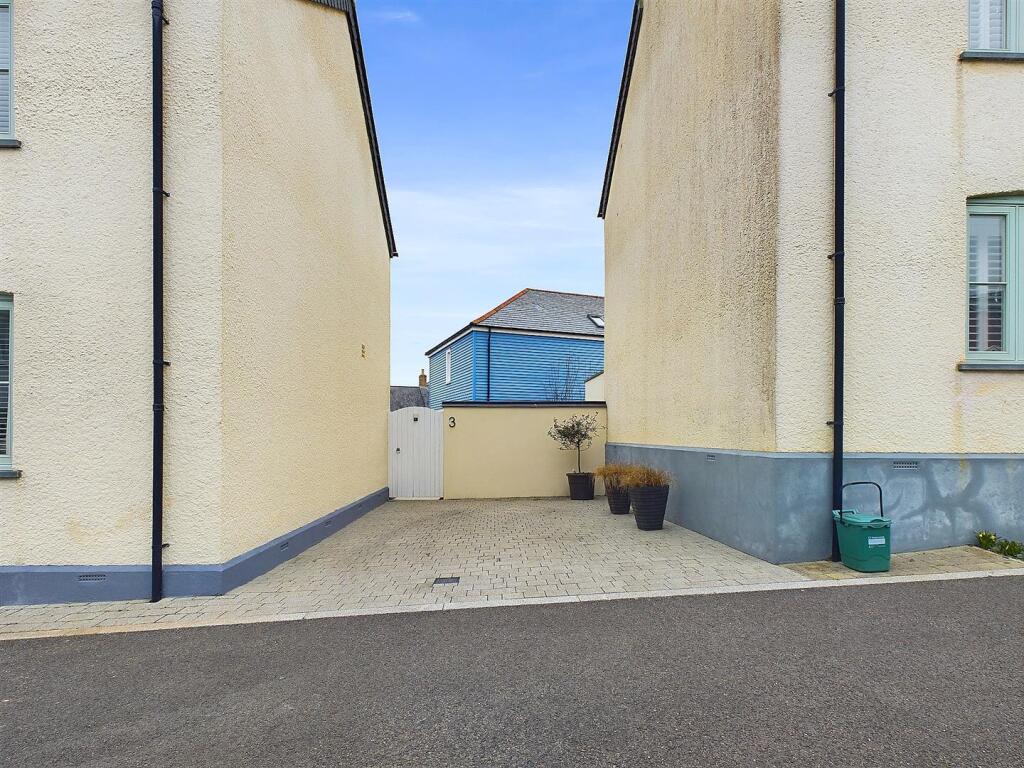Private Driveway