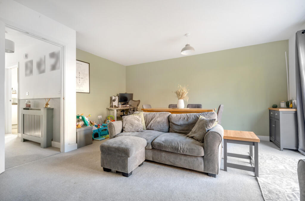 7e69e736-94c3-459...