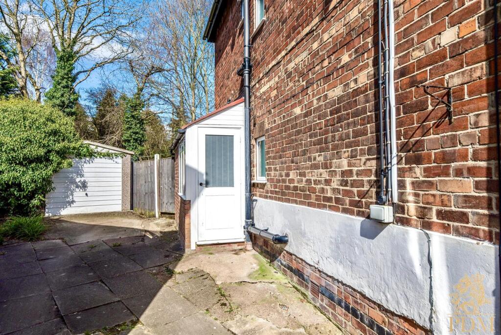 5 Balmoral Crescent Nottingham NG8 2DQ