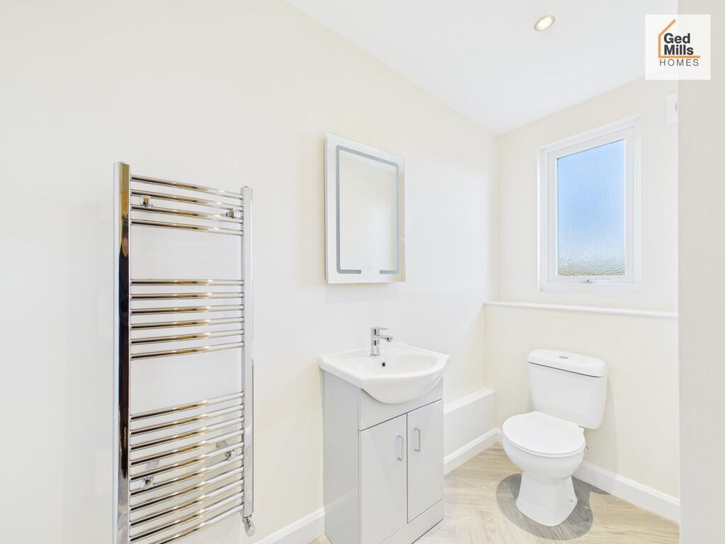 CAM02899G0-PR0064...