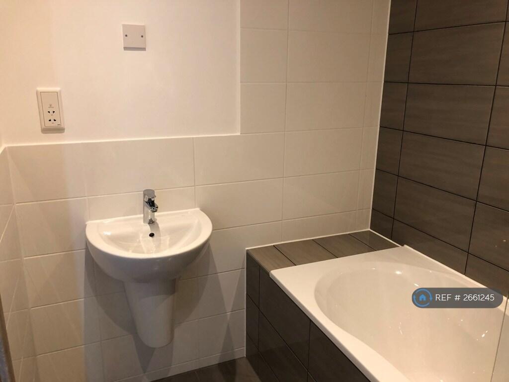 Main Bathroom
