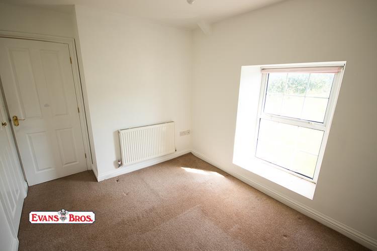 REAR DOUBLE BEDROOM 4