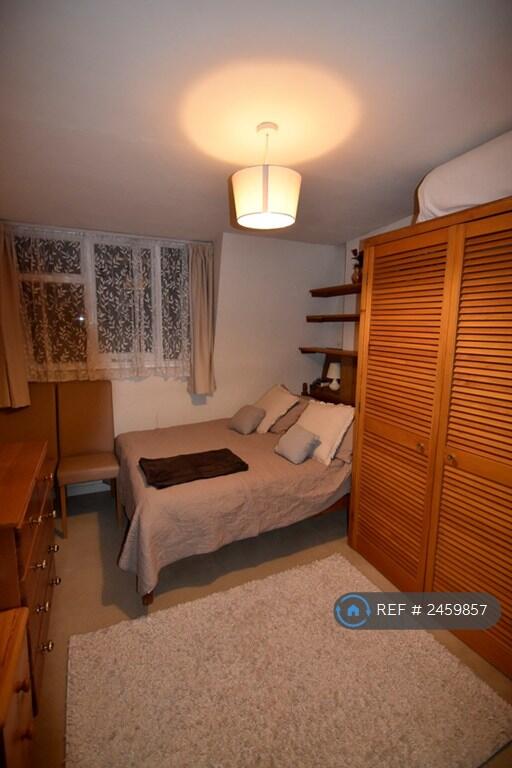 Double Bedroom 1