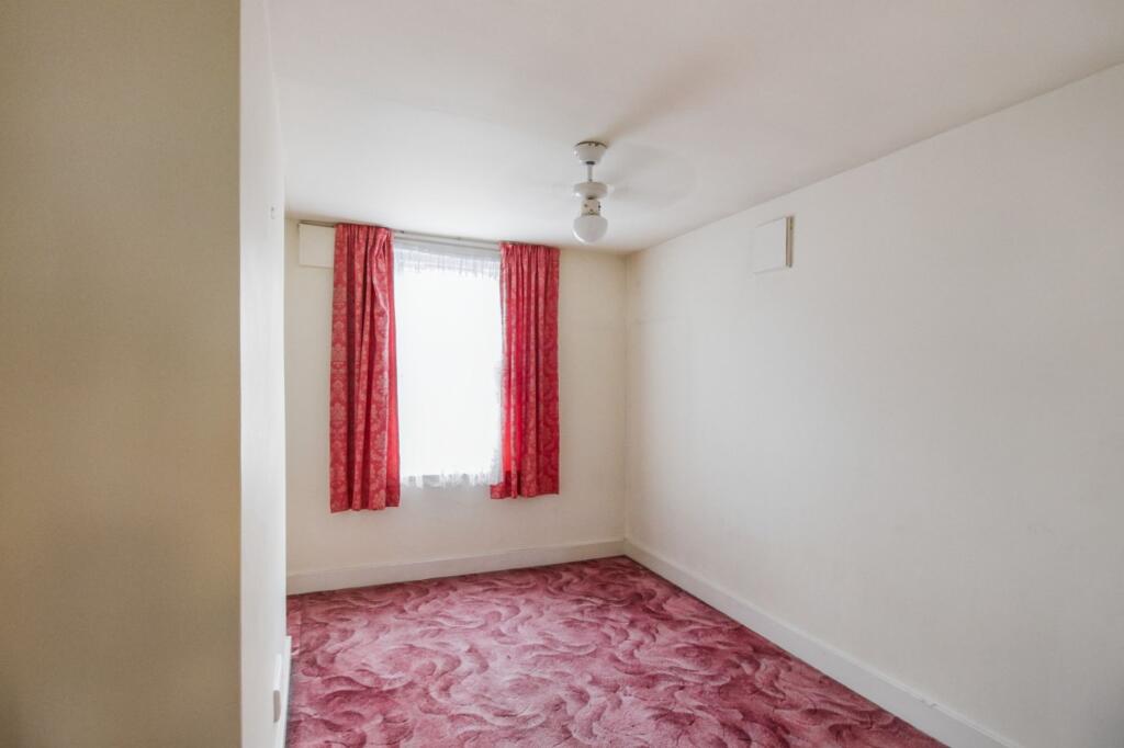 35 Mathews Park Avenue, Stratford, London E15 4AE