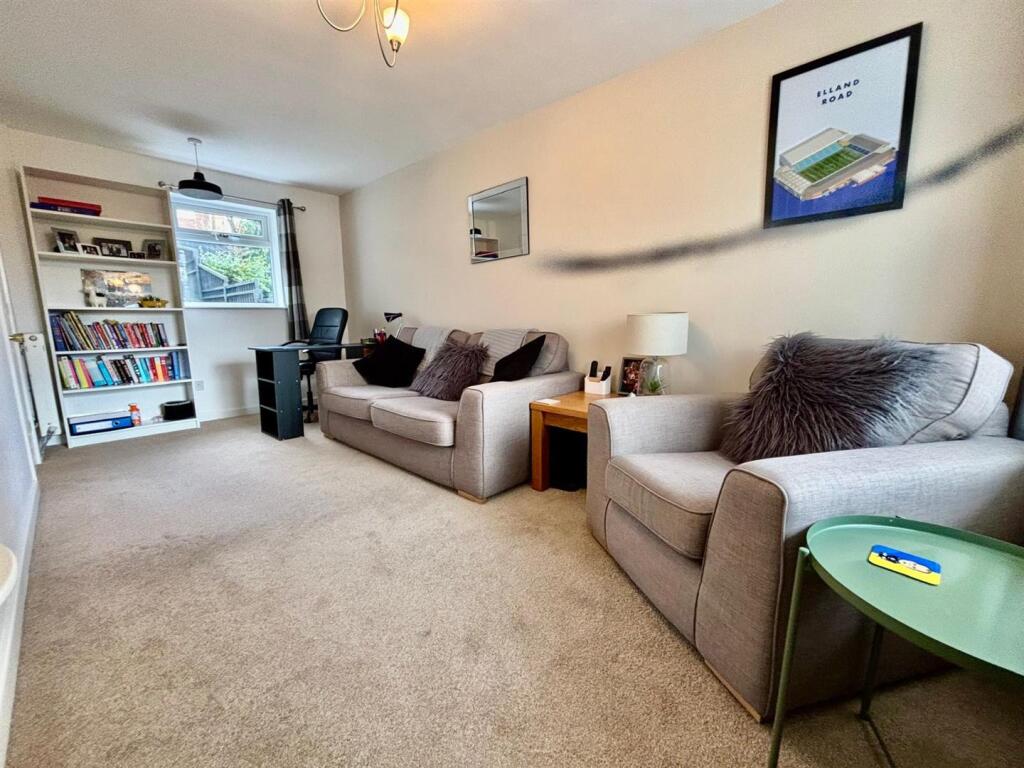 Living Room: