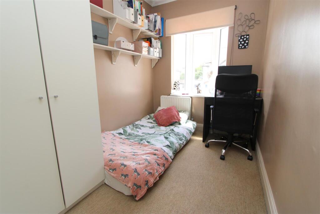 bed 4.JPG