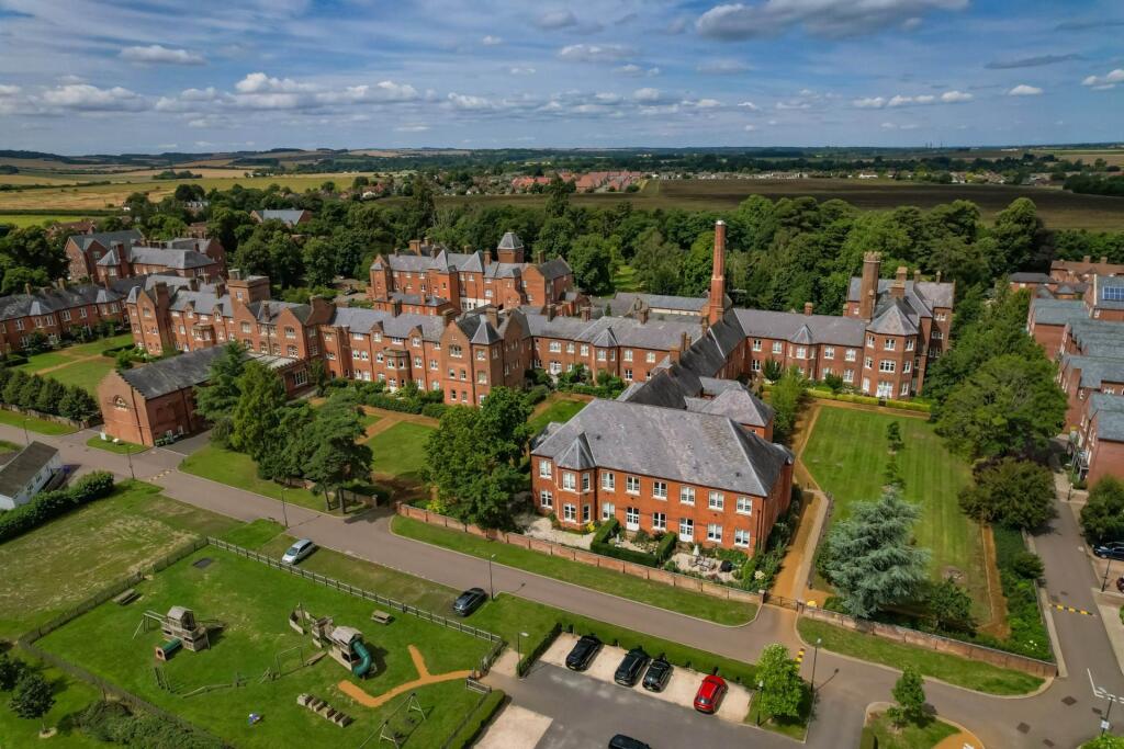 Ridgeway Court, Fairmile, Cholsey