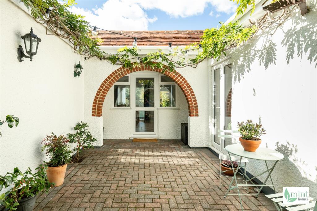 Watermark - 70 Bousley Rise-58.jpg