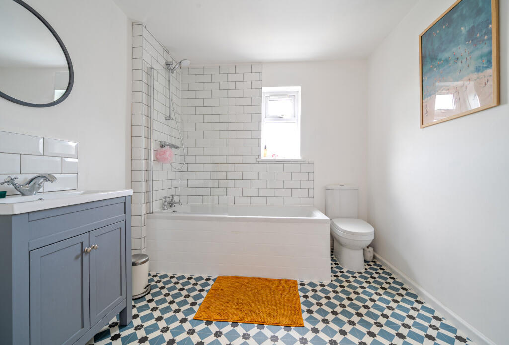 1368881-7-68f0c0a...