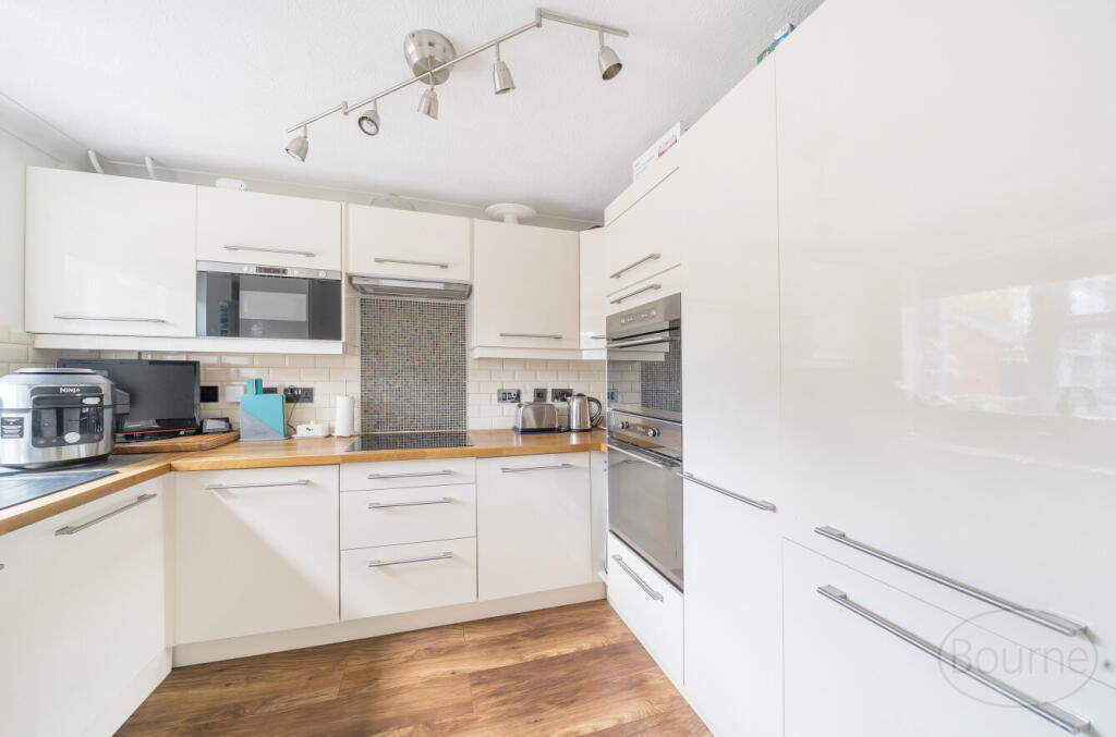 dbc13ff1-35cb-499...