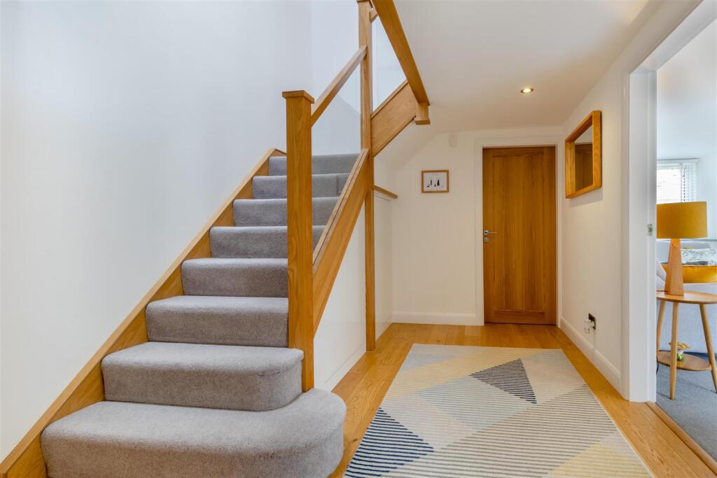 8604544-interior20.jpg