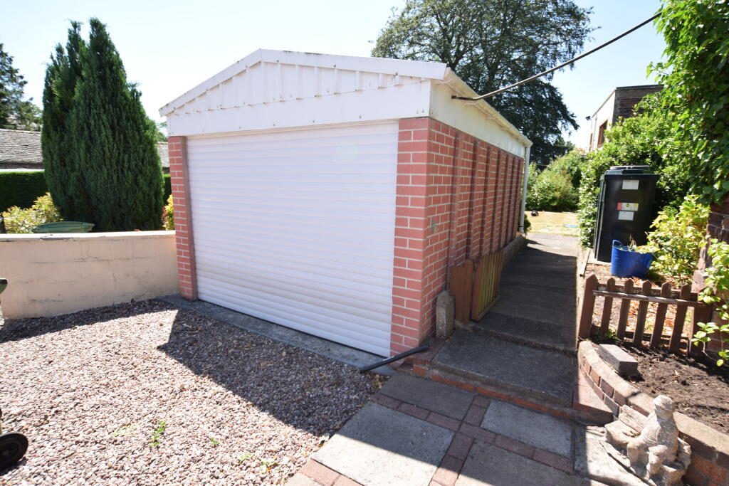 detached garage