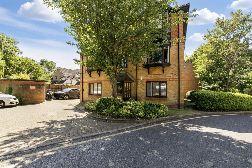 TURNPIKE LANE 5 - (26).jpg