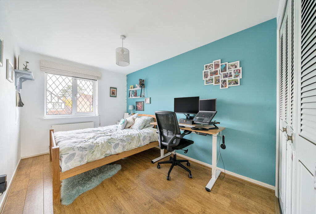 1372915-22-68fb61...